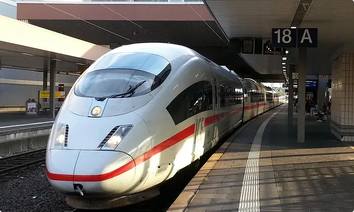 النقل بالسكك الحديدية