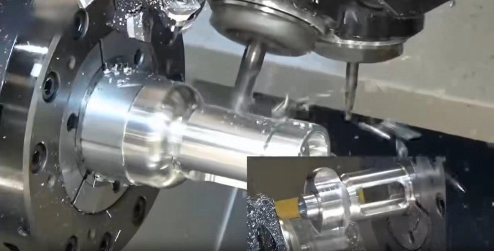 خدمات الخراطة CNC مقابل الخراطة التقليدية: ما الفرق؟